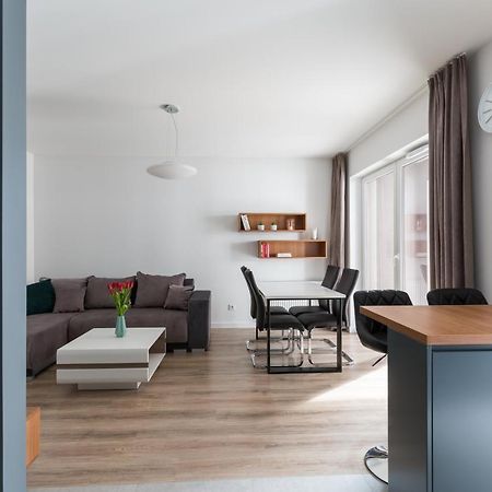 Luksusowy Apartament Przy Targach Познан Екстериор снимка
