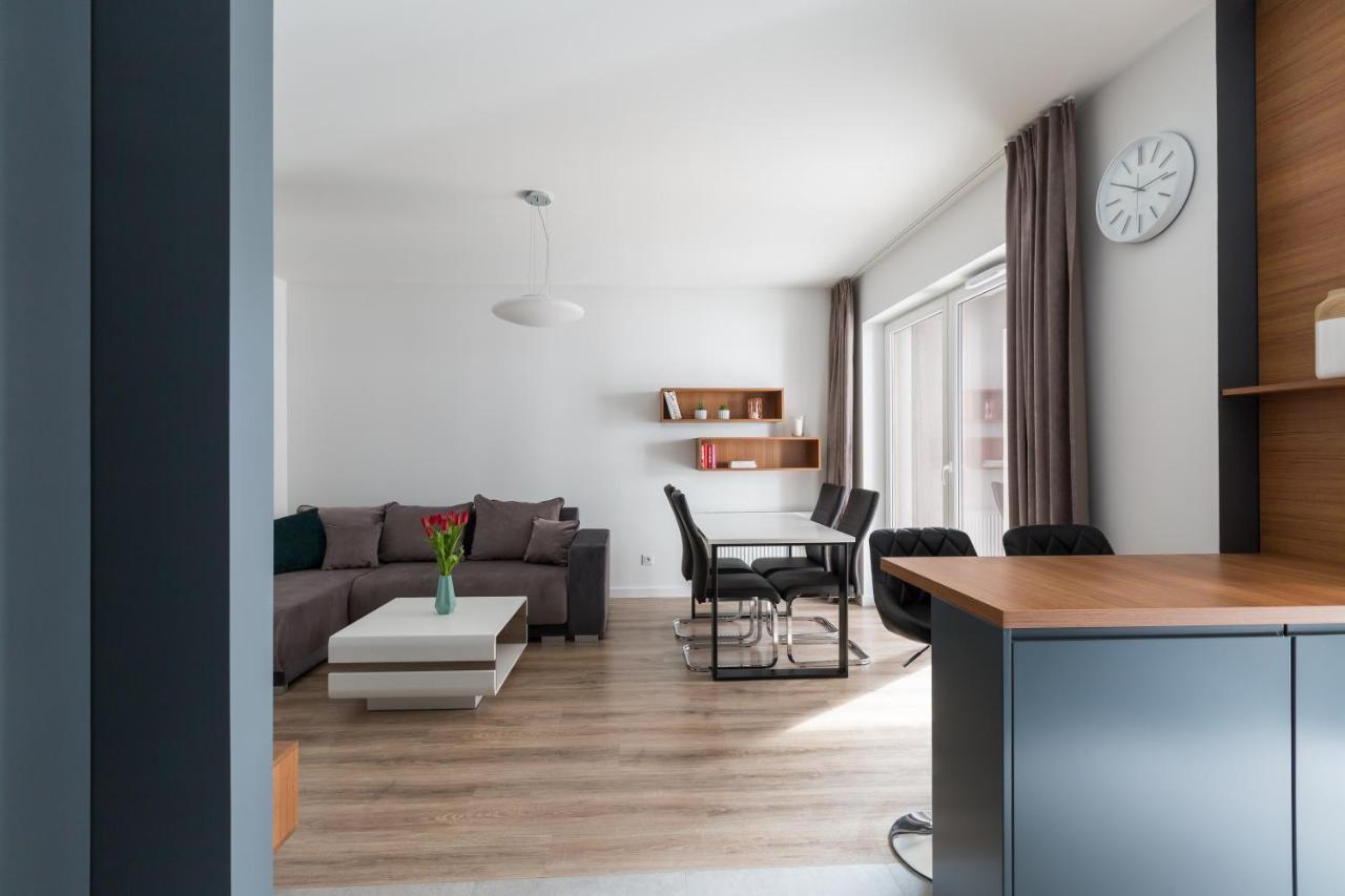 Luksusowy Apartament Przy Targach Познан Екстериор снимка
