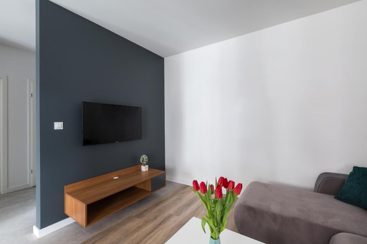 Luksusowy Apartament Przy Targach Познан Екстериор снимка