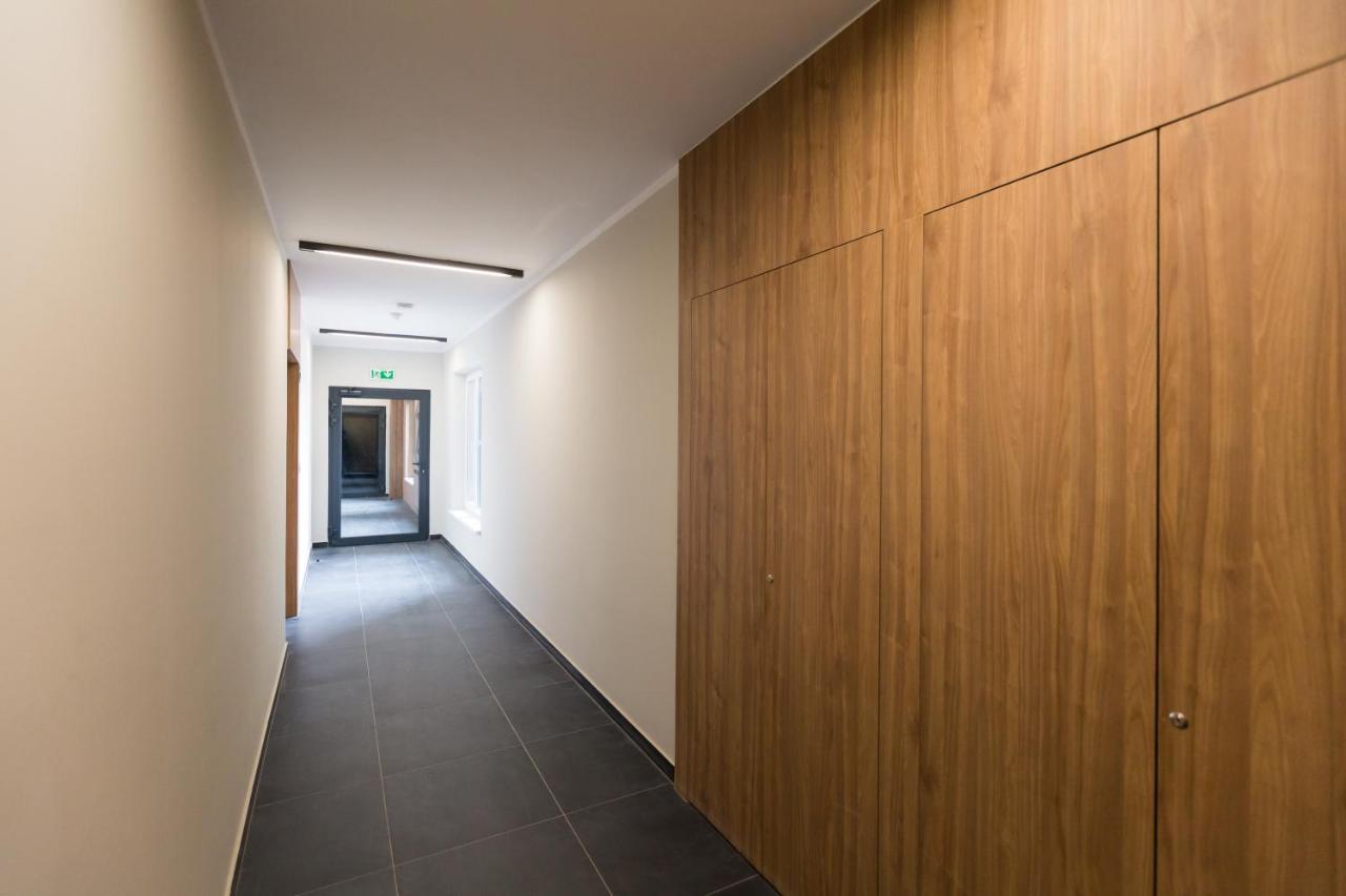 Luksusowy Apartament Przy Targach Познан Екстериор снимка